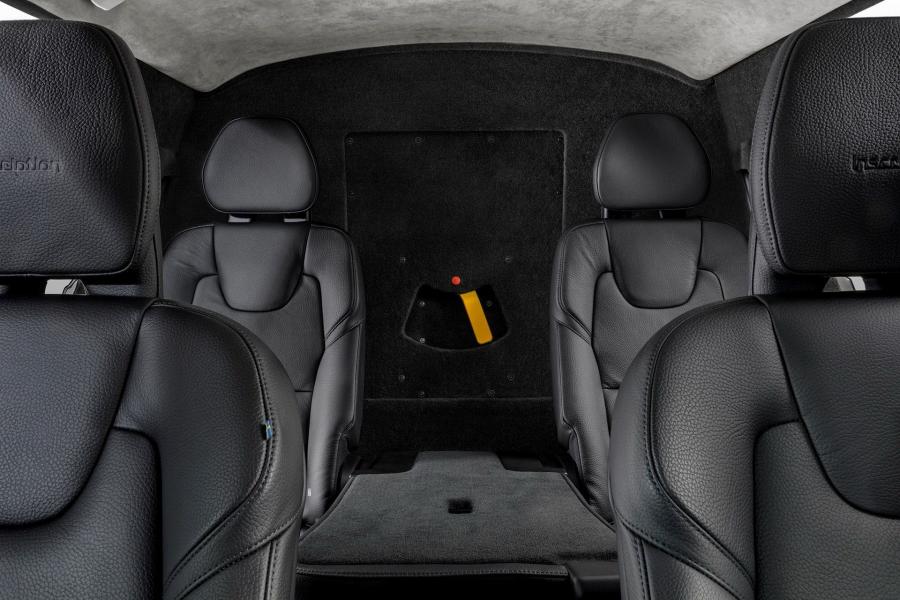 Интерьер Volvo XC90 Armoured 2019 года  (фото 5 из 11)